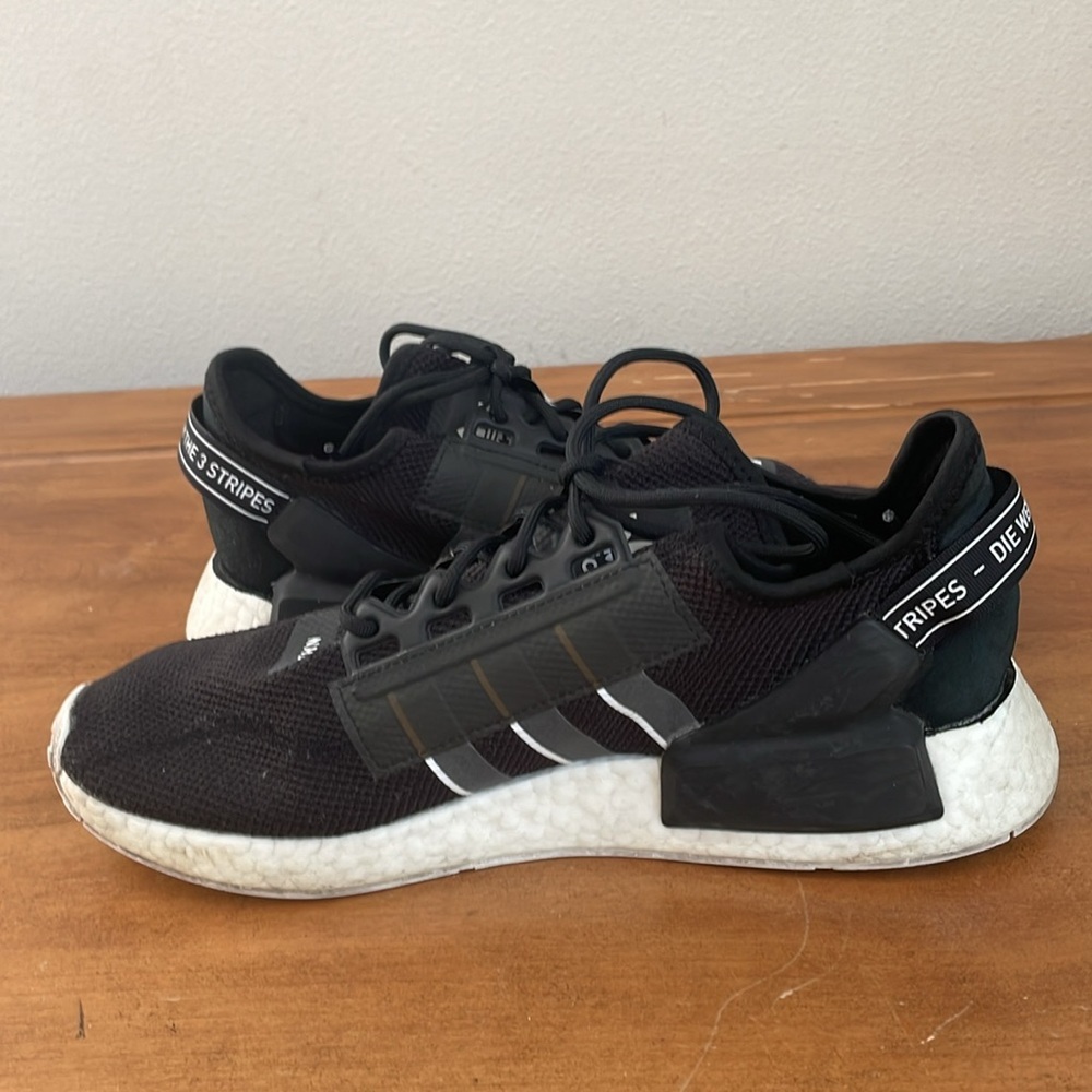 Adidas NMD R1 V2 Shoes Size 10 - Picture 8 of 14